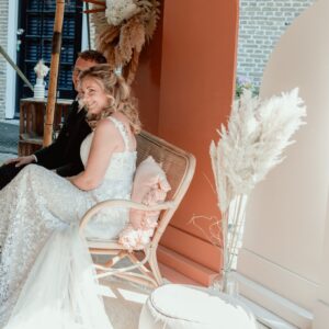 Vaas met pampaspluimen